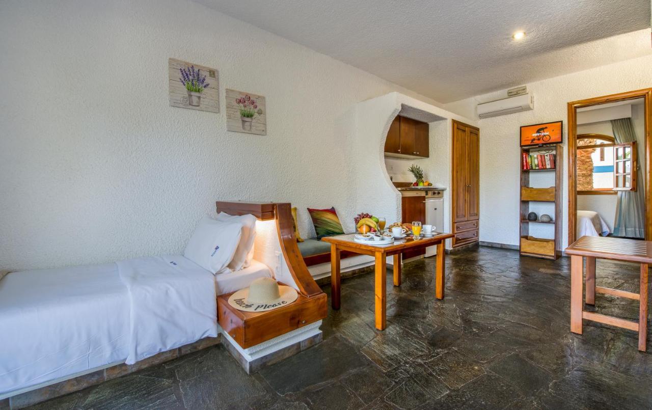 Folia Apartments Chania Agia Marina Eksteriør billede