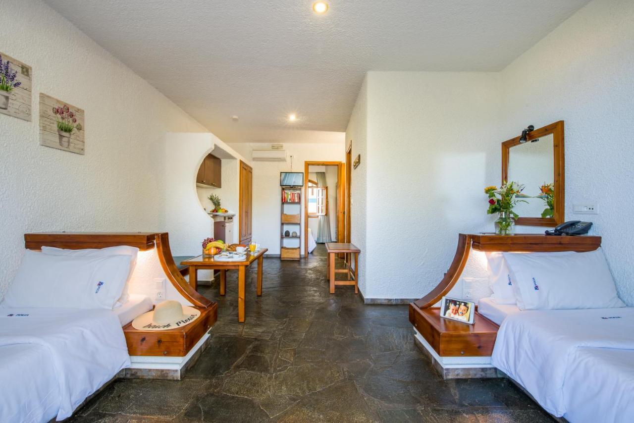 Folia Apartments Chania Agia Marina Eksteriør billede