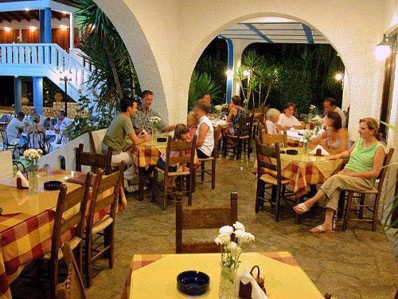 Folia Apartments Chania Agia Marina Restaurant billede